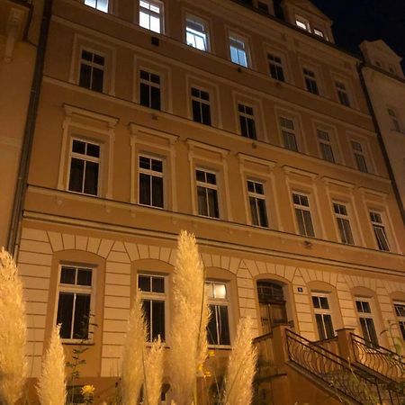Byt S Krasnou Vyhlidkou Na Hotel Imperial Карлови Вари Екстериор снимка