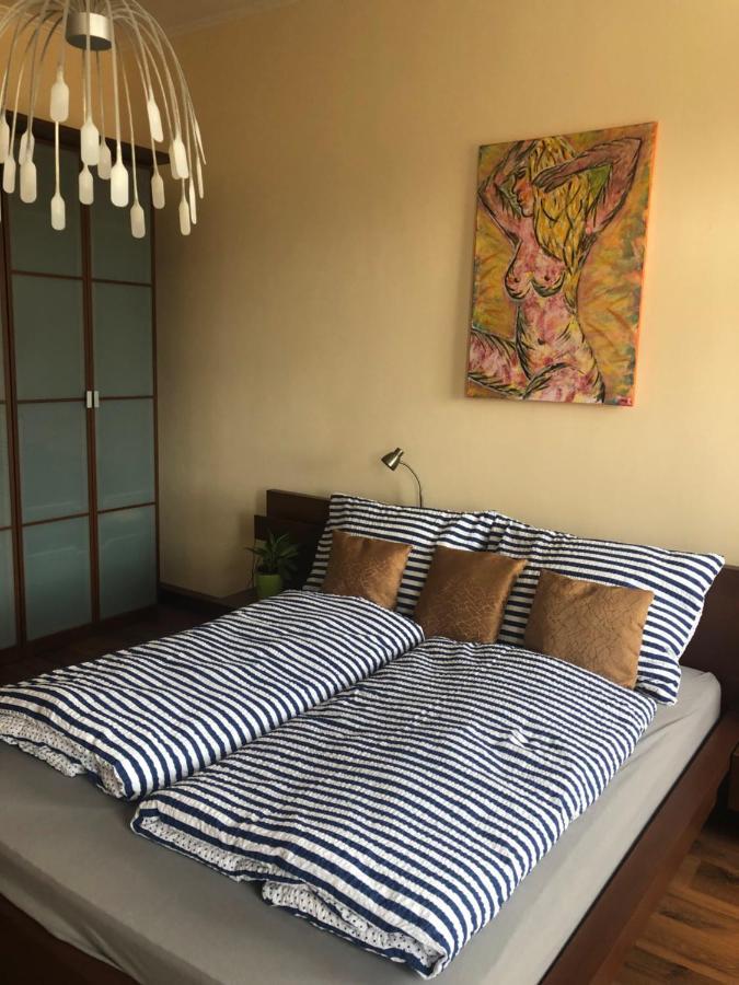 Byt S Krasnou Vyhlidkou Na Hotel Imperial Карлови Вари Екстериор снимка